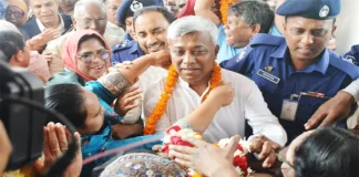 প্রতিমন্ত্রী হওয়ার পর প্রথমবার যশোরে অনিন্দ্য ইসলাম অমিত, ফুলেল সংবর্ধনায় সিক্ত